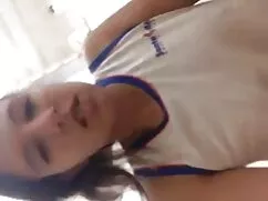 Nhỏ lớn boobs phim s ...