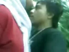 Trẻ chơi với âm mang ...